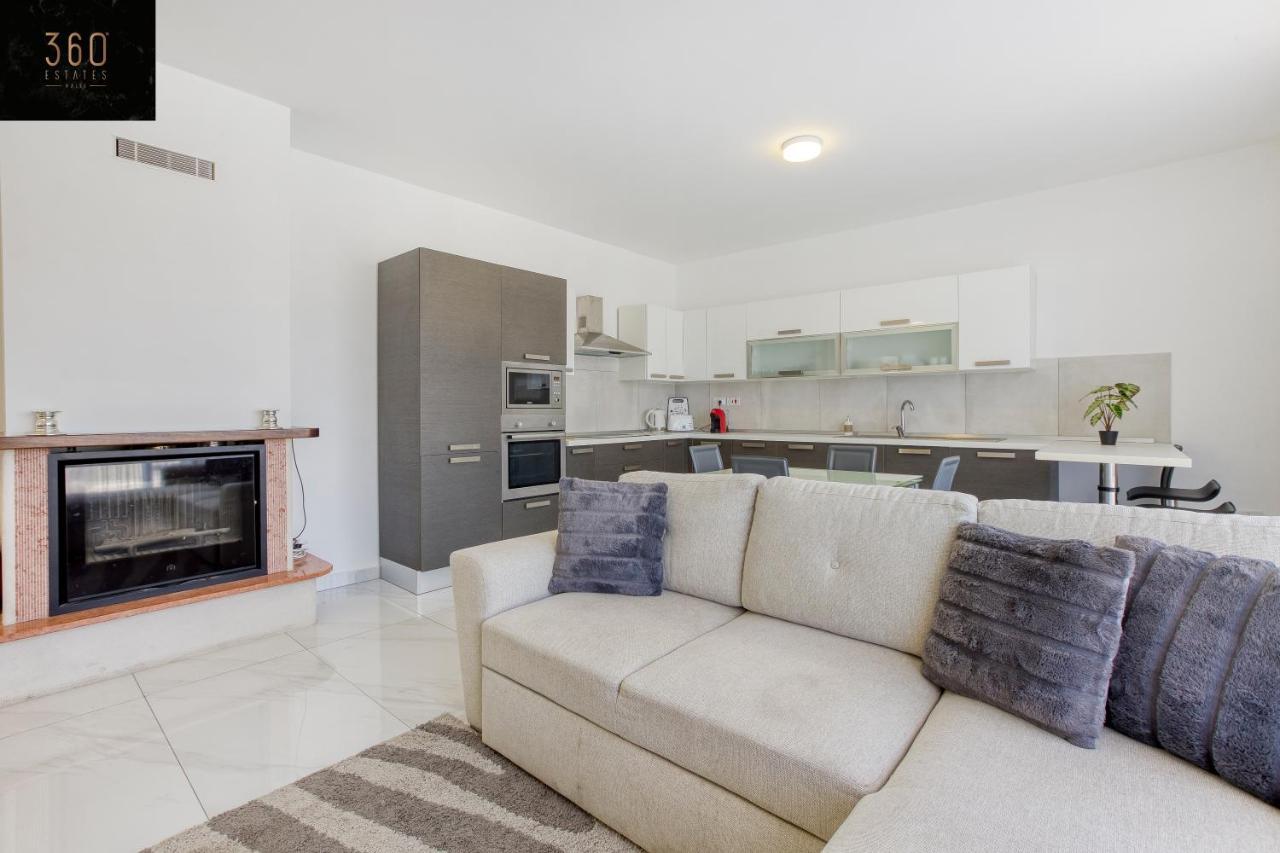Lux Sea Front Penthouse With Breathtaking Views In St Pauls By 360 Estates Lägenhet St. Paul's Bay Exteriör bild