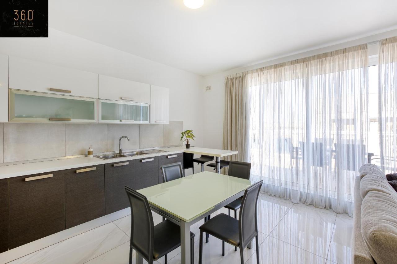 Lux Sea Front Penthouse With Breathtaking Views In St Pauls By 360 Estates Lägenhet St. Paul's Bay Exteriör bild